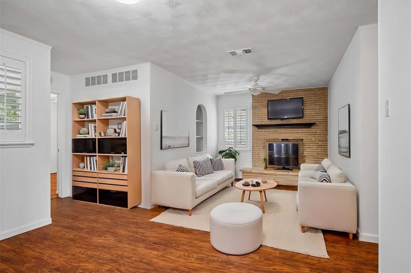 1228 Farnham Court E, Irving TX 75062 - Photo 9