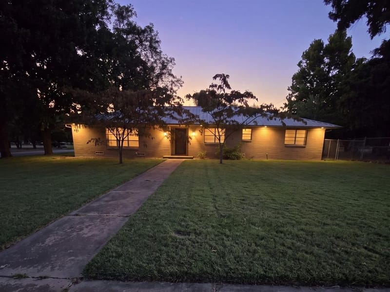 203 HILL Street, Farmersville TX 75442 - Photo 2