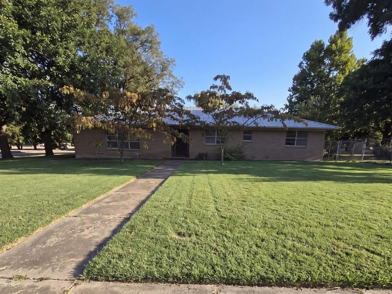 203 HILL Street, Farmersville TX 75442