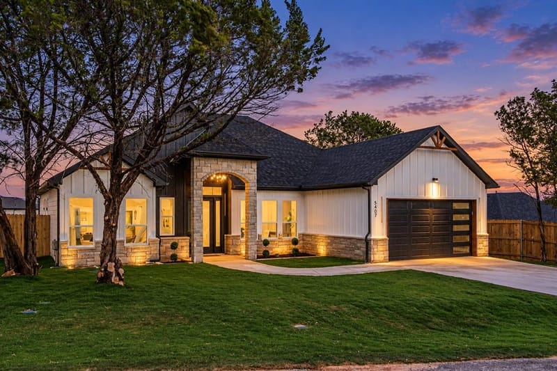 5407 Van Horn Drive, Granbury TX 76048 - Photo 2