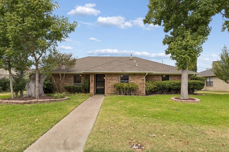 3815 Spring Hollow Drive, Carrollton TX 75007
