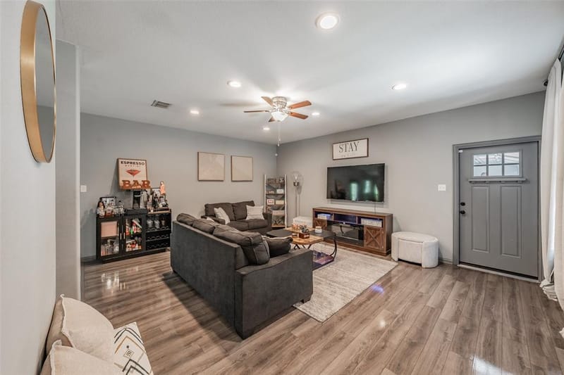 129 Morris Street, DeSoto TX 75115 - Photo 9
