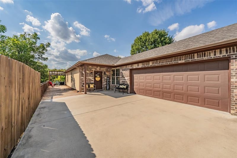 129 Morris Street, DeSoto TX 75115 - Photo 4