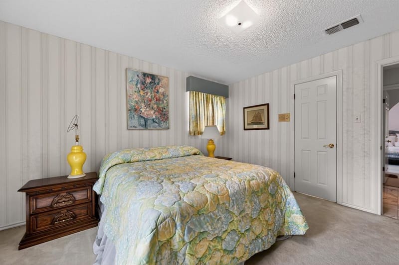 704 Castlewood Lane, Arlington TX 76012 - Photo 20