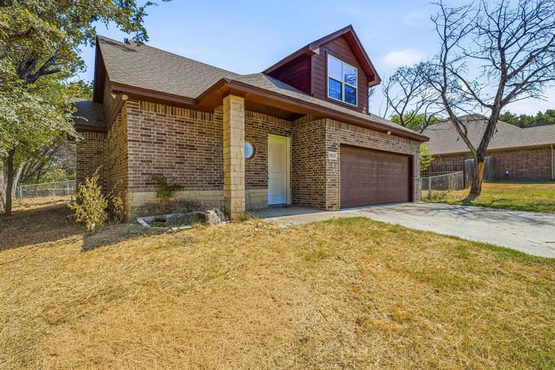 9313 Apache Trail, Rio Vista TX 76093 - Photo 2