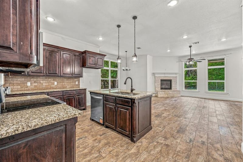 9313 Apache Trail, Rio Vista TX 76093 - Photo 6