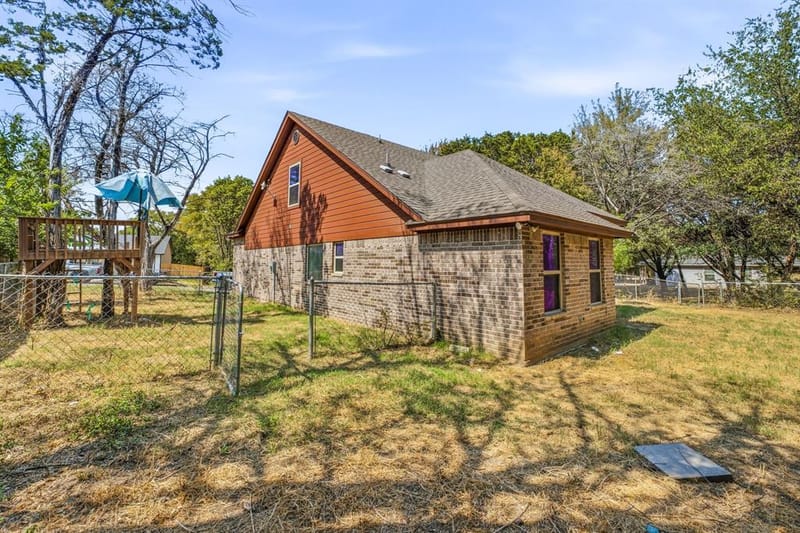 9313 Apache Trail, Rio Vista TX 76093 - Photo 32