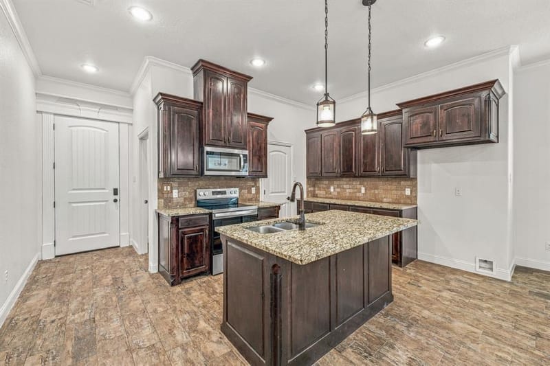 9313 Apache Trail, Rio Vista TX 76093 - Photo 5