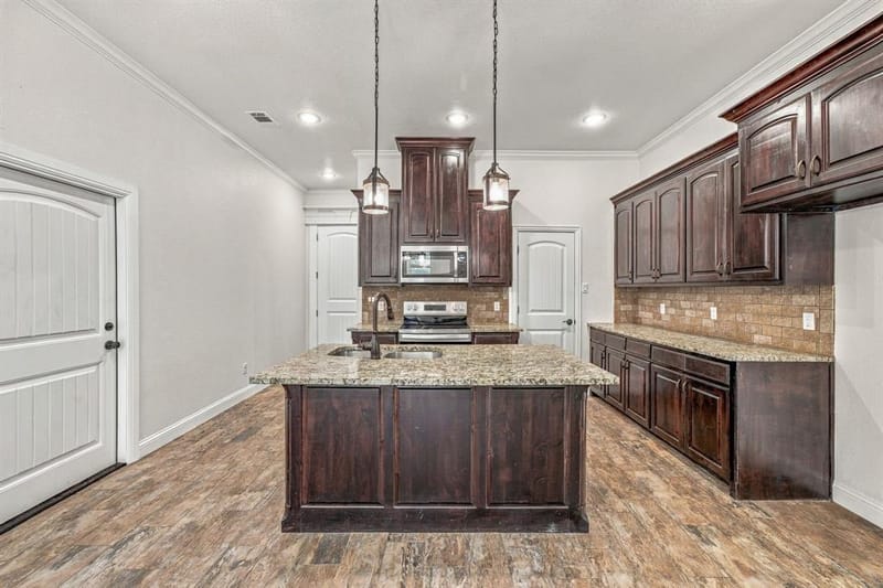 9313 Apache Trail, Rio Vista TX 76093 - Photo 4