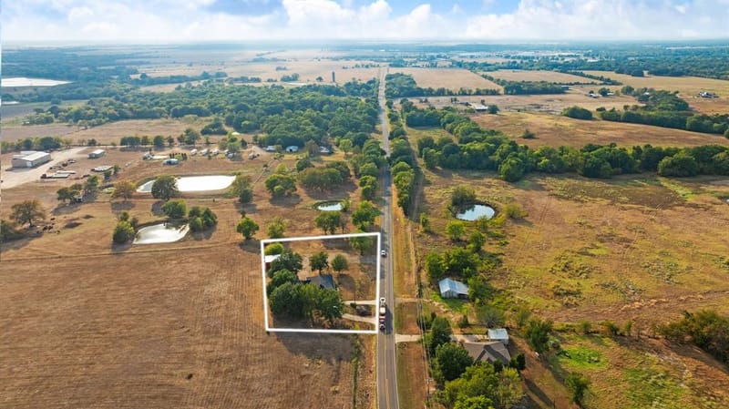 209 Farm Road 2352, Honey Grove TX 75446 - Photo 36