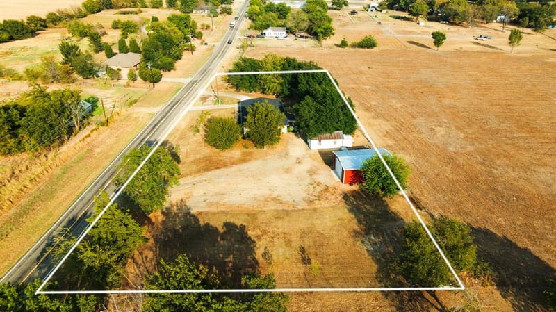 209 Farm Road 2352, Honey Grove TX 75446 - Photo 34