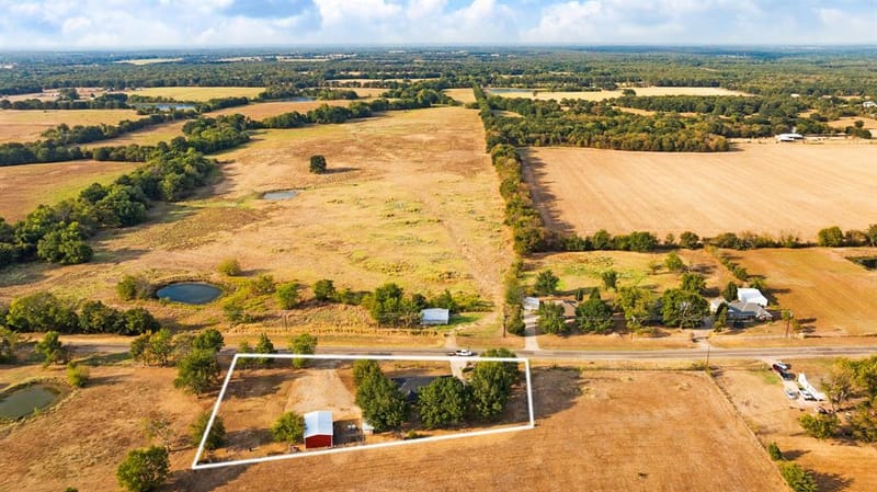 209 Farm Road 2352, Honey Grove TX 75446 - Photo 37