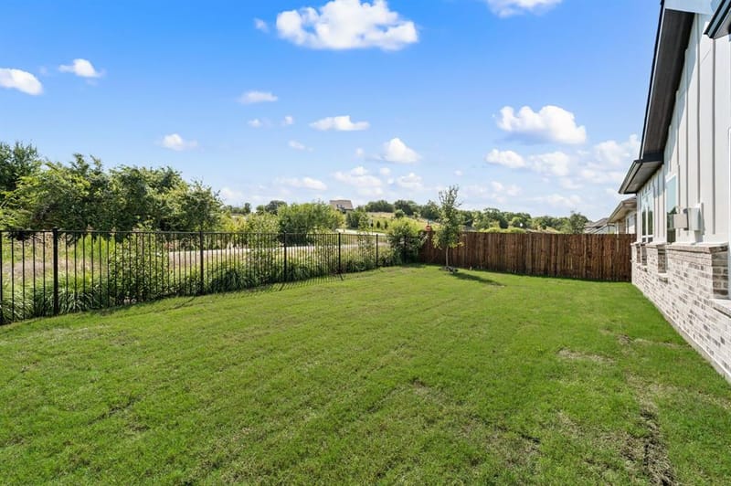 704 Blackbird Drive, Aledo TX 76008 - Photo 35