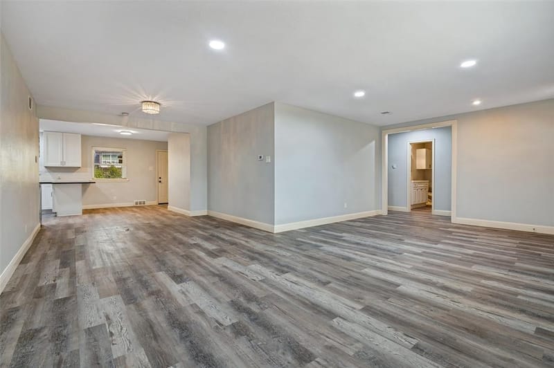 1585 E Kiest Boulevard, Dallas TX 75216 - Photo 6