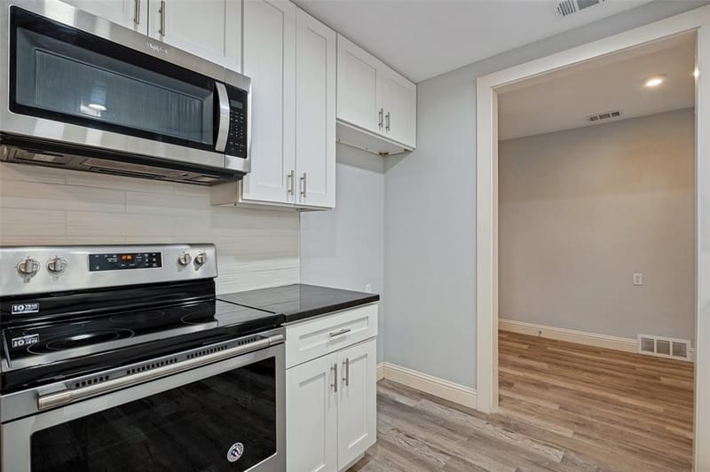1585 E Kiest Boulevard, Dallas TX 75216 - Photo 12