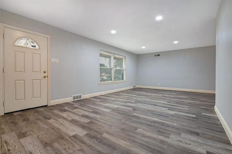 1585 E Kiest Boulevard, Dallas TX 75216 - Photo 4
