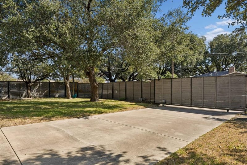 7986 Briaridge Road, Dallas TX 75248 - Photo 33
