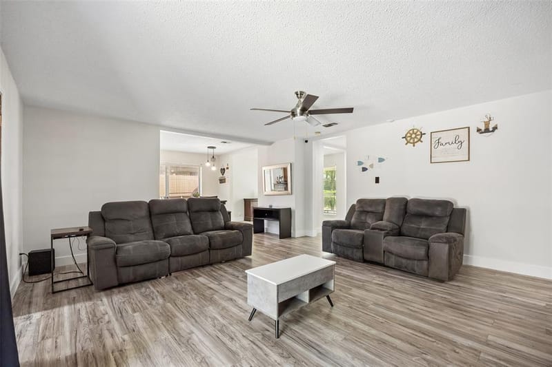 1047 Westlake Drive, DeSoto TX 75115 - Photo 6