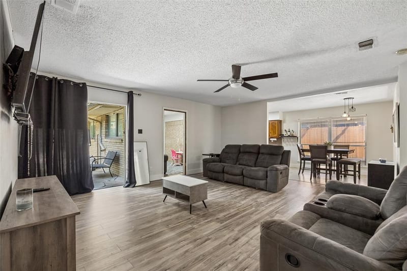 1047 Westlake Drive, DeSoto TX 75115 - Photo 7