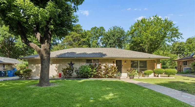 1047 Westlake Drive, DeSoto TX 75115
