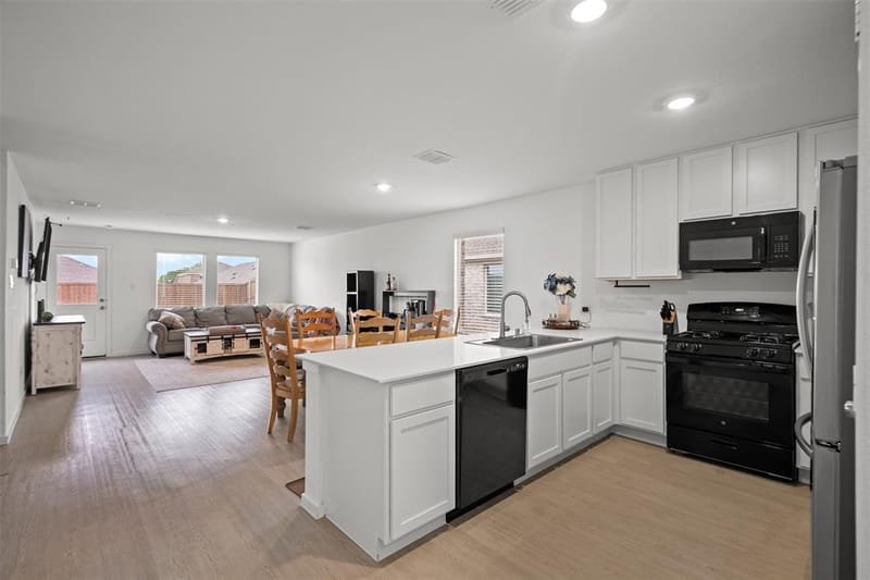 14120 Hammersmith Street, Pilot Point TX 76258 - Photo 4