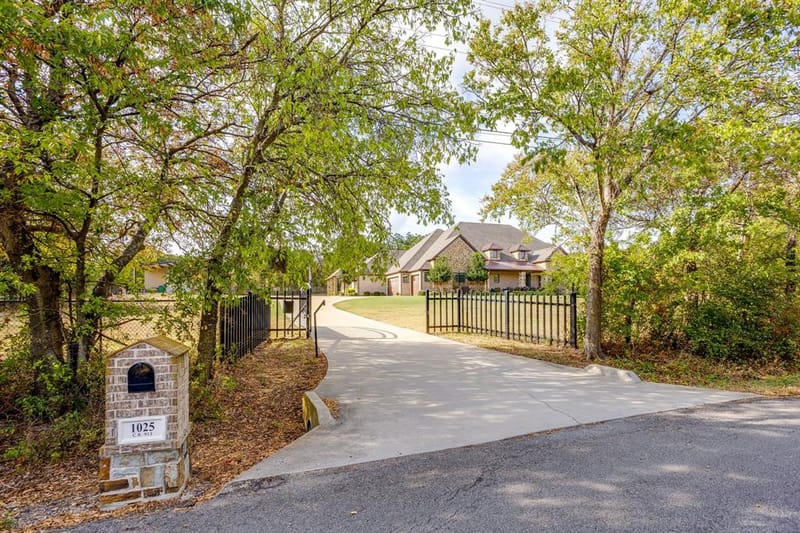 1025 County Road 913, Joshua TX 76058 - Photo 6
