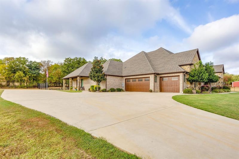 1025 County Road 913, Joshua TX 76058 - Photo 8