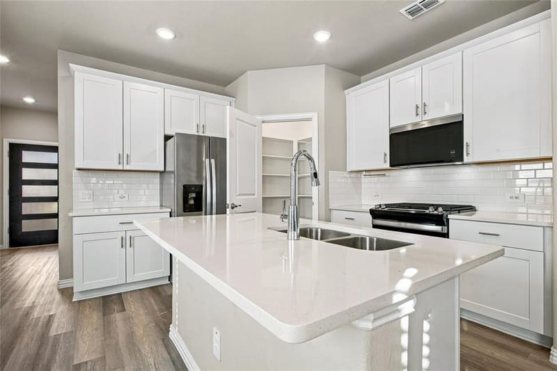 113 Greenbriar Drive, Princeton TX 75071 - Photo 5