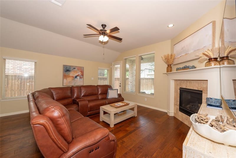 617 Rawlins Lane, Fort Worth TX 76131 - Photo 14