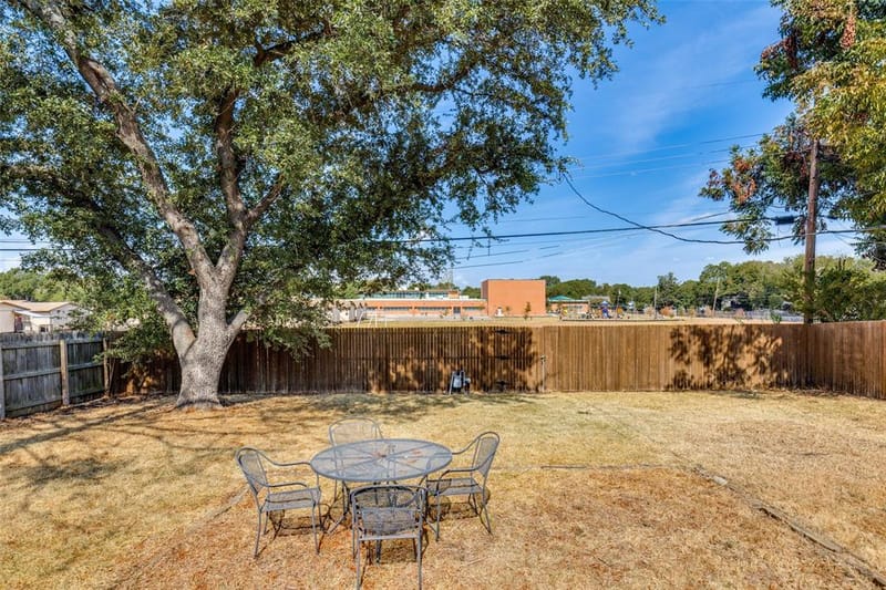 10927 Dunaway Drive, Dallas TX 75228 - Photo 15