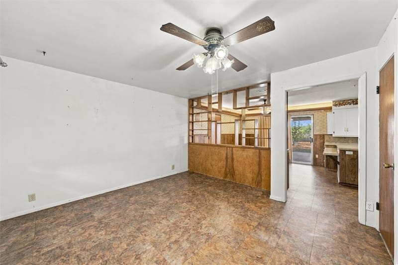 207 Cresthill Drive, Lacy Lakeview TX 76705 - Photo 3