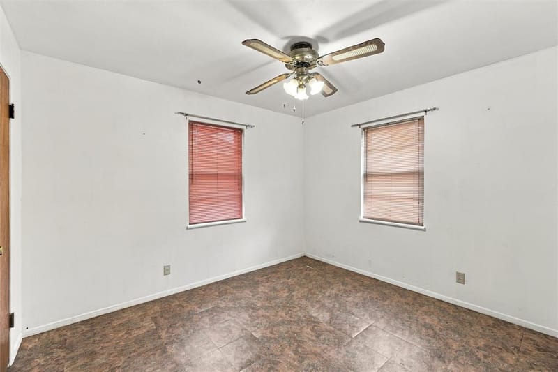 207 Cresthill Drive, Lacy Lakeview TX 76705 - Photo 11