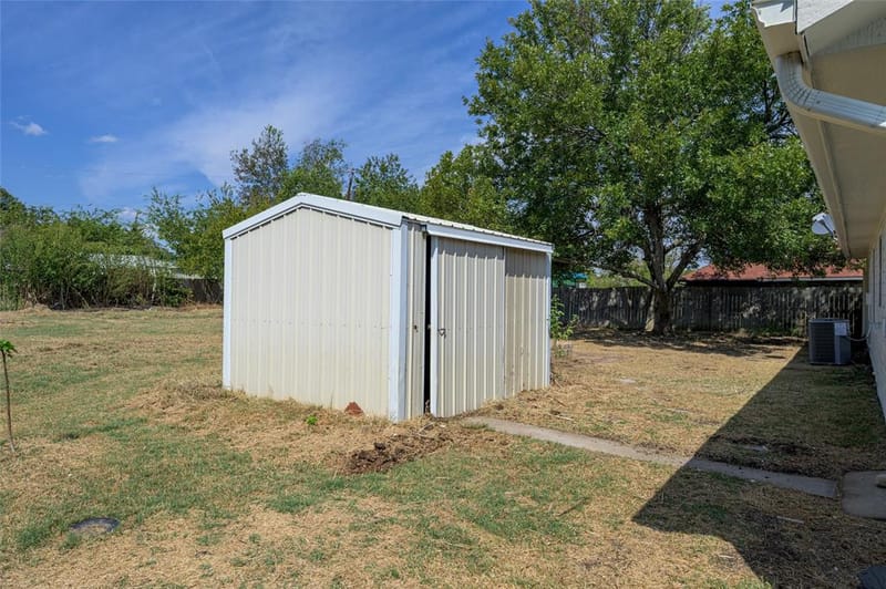 614 E FM 272, Celeste TX 75423 - Photo 19