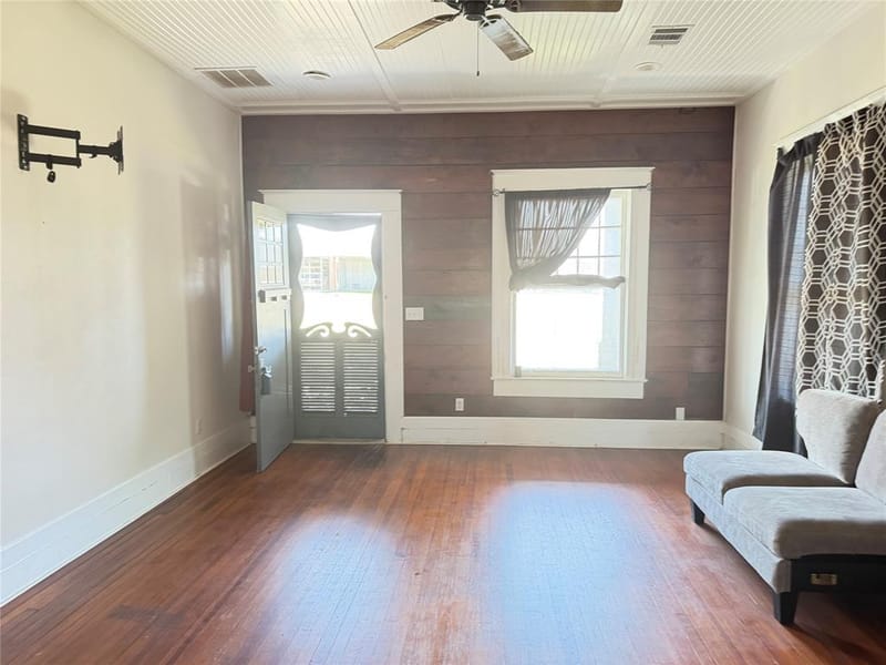 511 N Beaton Street, Corsicana TX 75110 - Photo 6