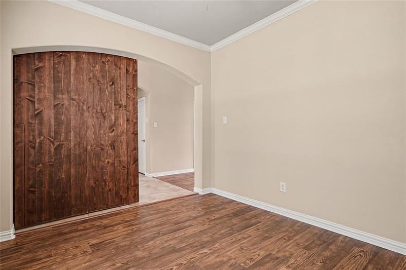 804 W Bend Boulevard, Burleson TX 76028 - Photo 16