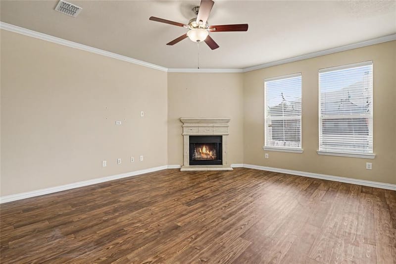 804 W Bend Boulevard, Burleson TX 76028 - Photo 7
