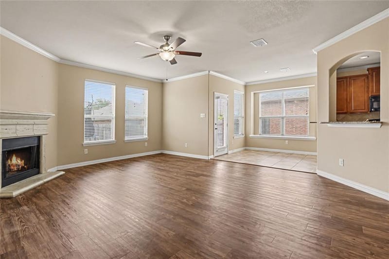 804 W Bend Boulevard, Burleson TX 76028 - Photo 8