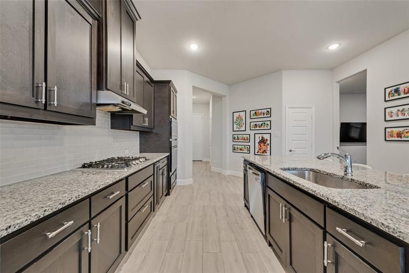 812 Stamford Avenue, Arlington TX 76002 - Photo 9