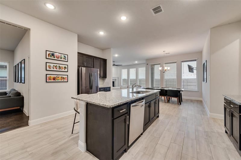 812 Stamford Avenue, Arlington TX 76002 - Photo 10