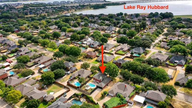 4005 Baywatch Drive, Rowlett TX 75088 - Photo 2