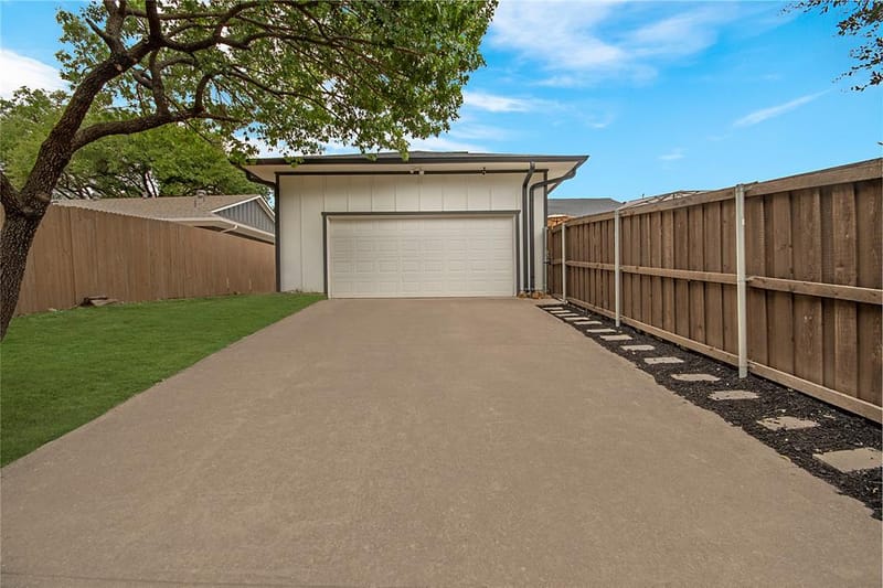 9114 Westglen Drive, Dallas TX 75228 - Photo 34