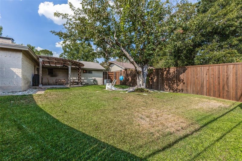 9864 Shoreview Road, Dallas TX 75238 - Photo 24