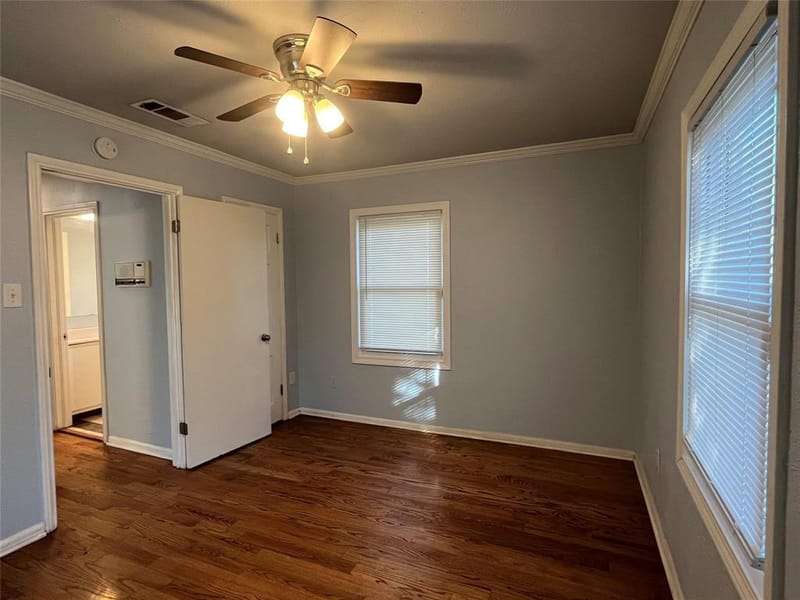 4816 Sherwood Drive, River Oaks TX 76114 - Photo 5