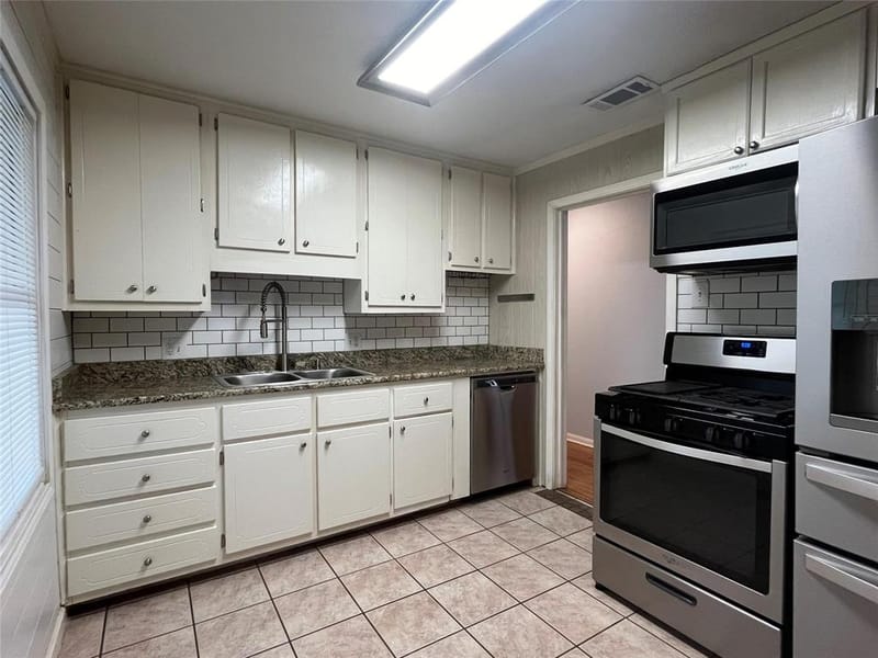 4816 Sherwood Drive, River Oaks TX 76114 - Photo 8