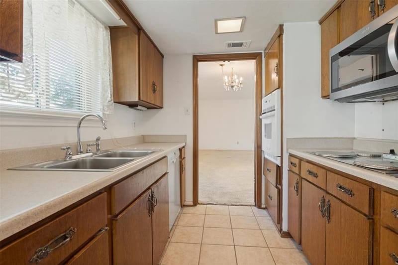 1633 Hanging Cliff Drive, Dallas TX 75224 - Photo 21