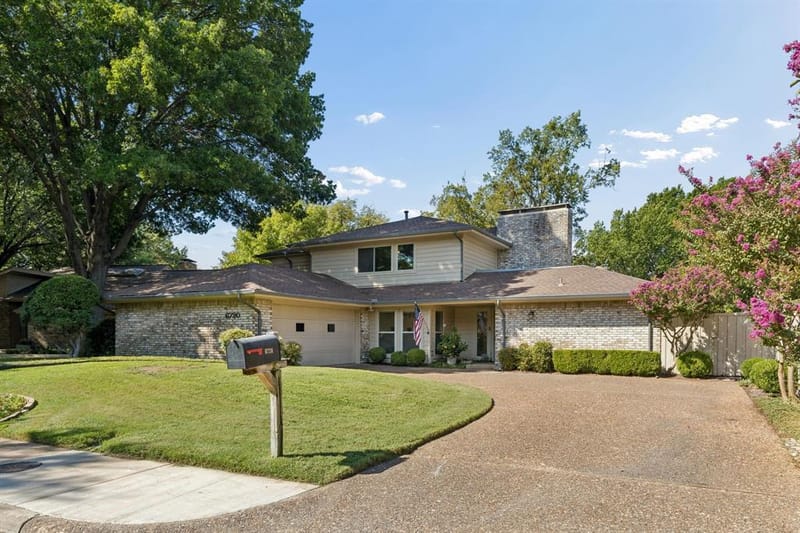 6720 Robin Willow Court, Dallas TX 75248 - Photo 2