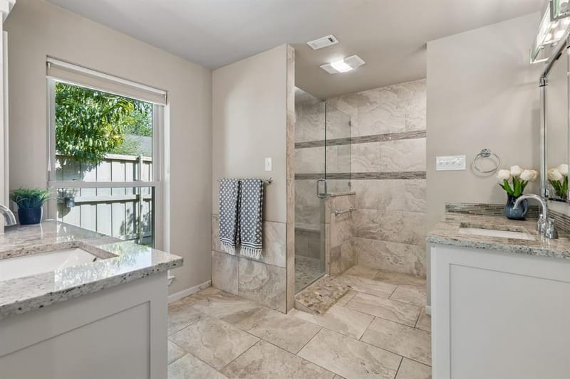6720 Robin Willow Court, Dallas TX 75248 - Photo 17