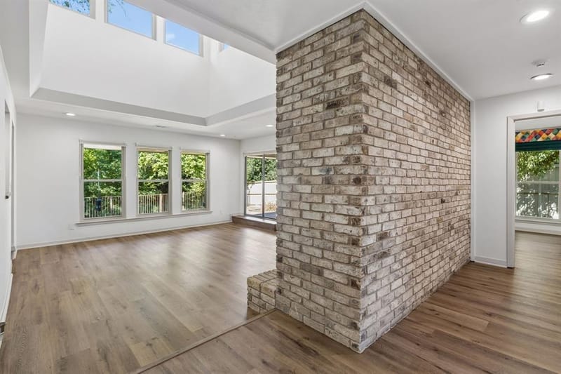 6720 Robin Willow Court, Dallas TX 75248 - Photo 5