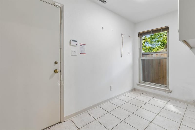 6720 Robin Willow Court, Dallas TX 75248 - Photo 20