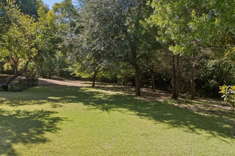 6720 Robin Willow Court, Dallas TX 75248 - Photo 29